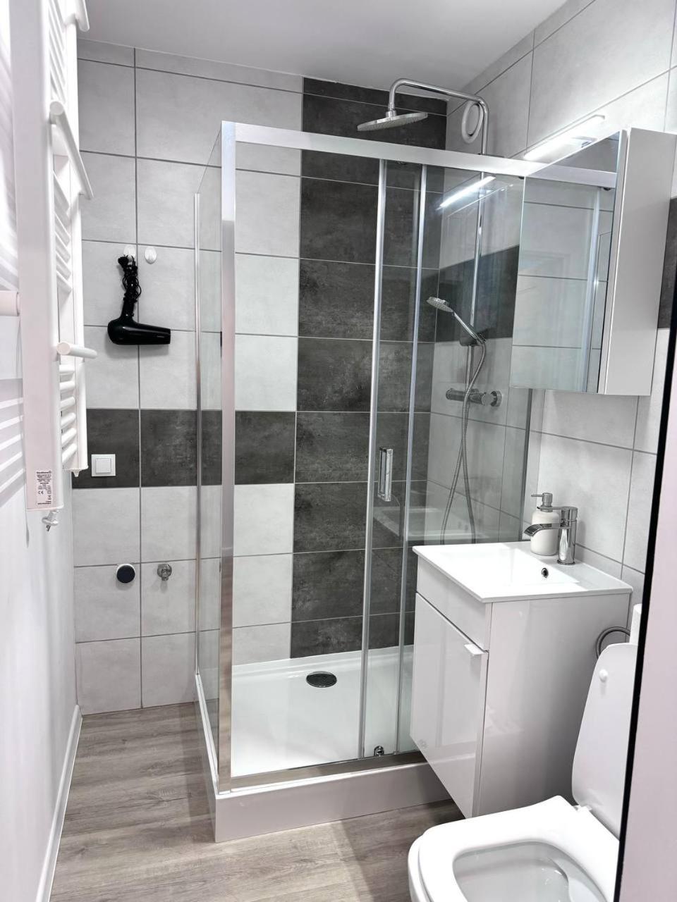 Quiet Apartment Near The Park, Metro, Centre, Wi-Fi - By Hik Apartments Warszawa Exteriör bild